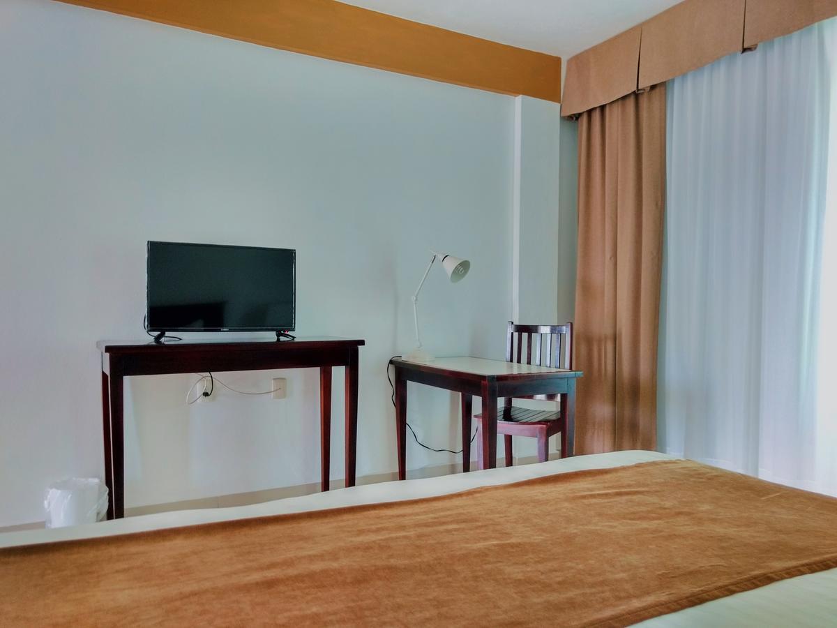 Hotel Real Primaveras Escárcega Extérieur photo